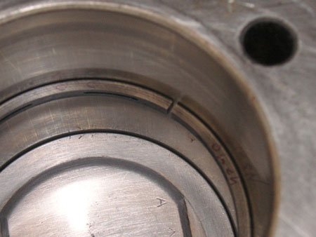 Kolbenring unten alt